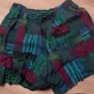 Melrose woman comfy flowy shorts